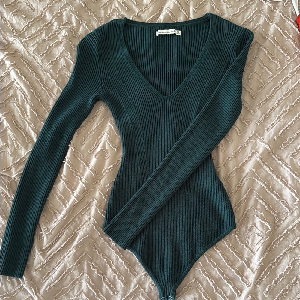 Abercrombie & Fitch Green V-Neck Sweater